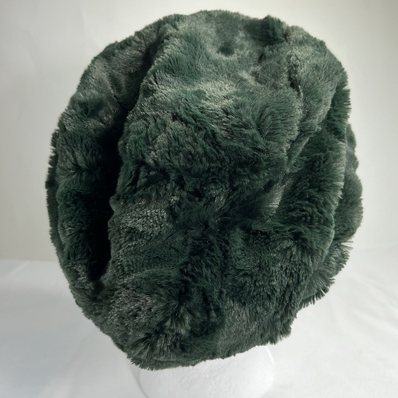 Anthro Sleeping on Snow Faux Fur Silky Cuffed Toboggan Hat - Picture 4 of 9